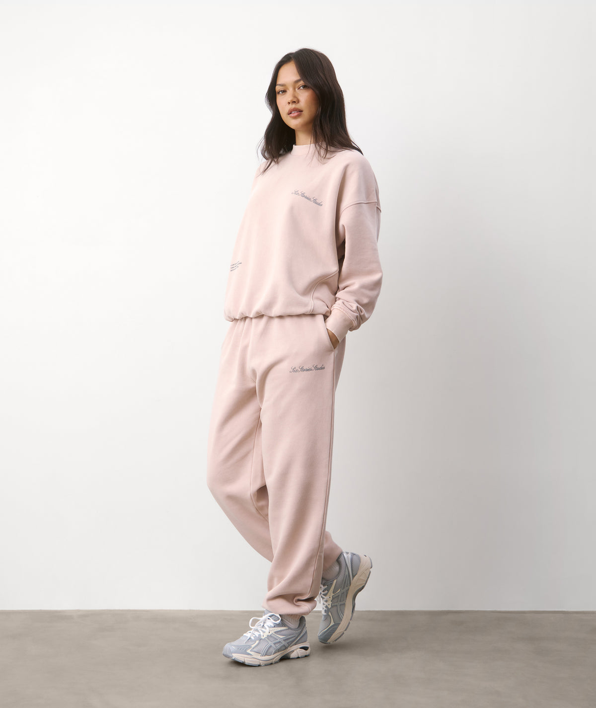Newly Wed Sweatpants - Pale Pink