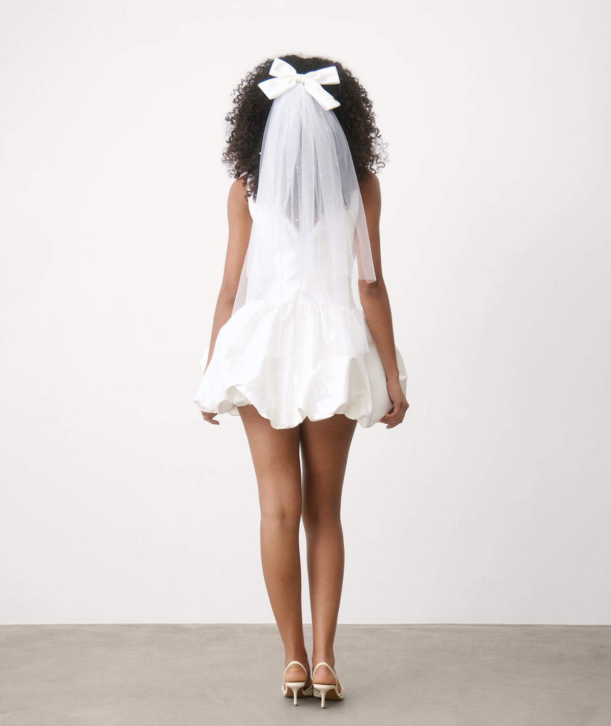 Satin Bow Pearl Veil - White