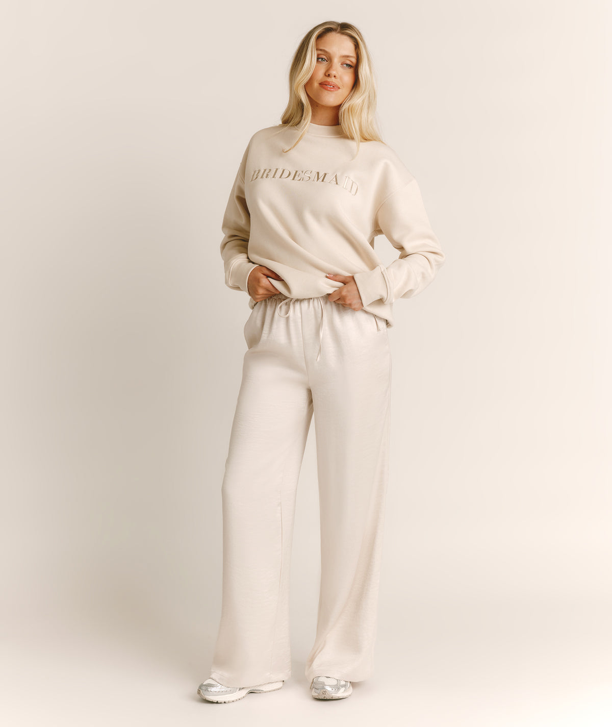 Bridesmaid Statement Sweatshirt - Champagne