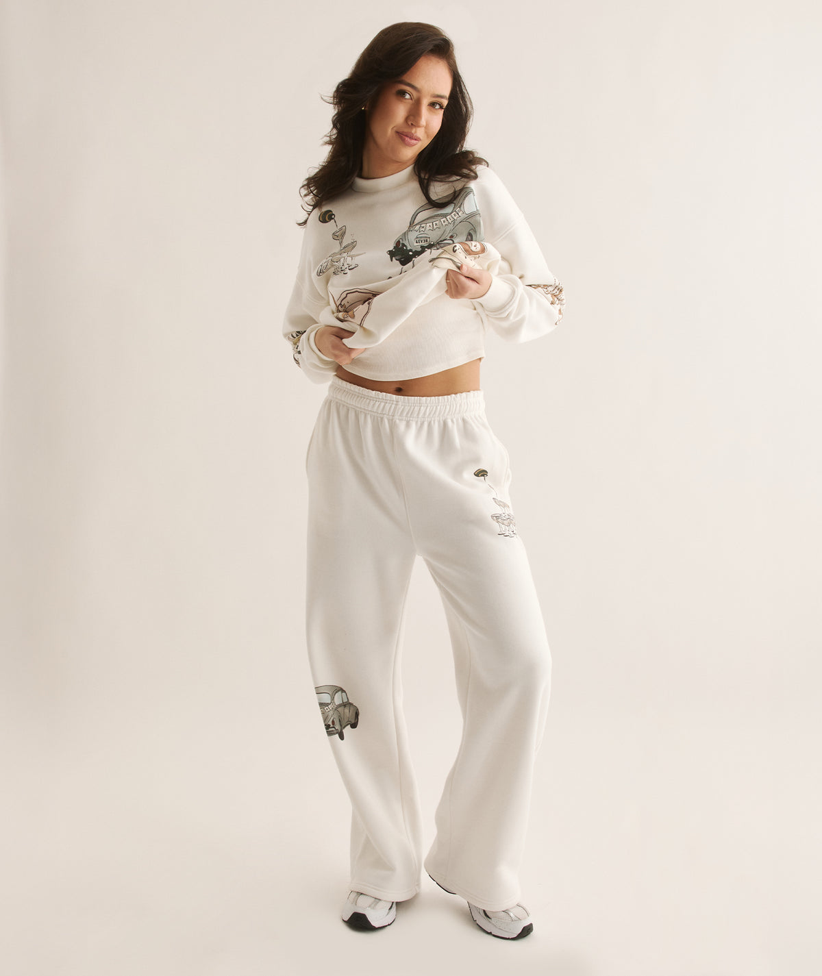 Winter Bride Illustrated Sweatpants - White