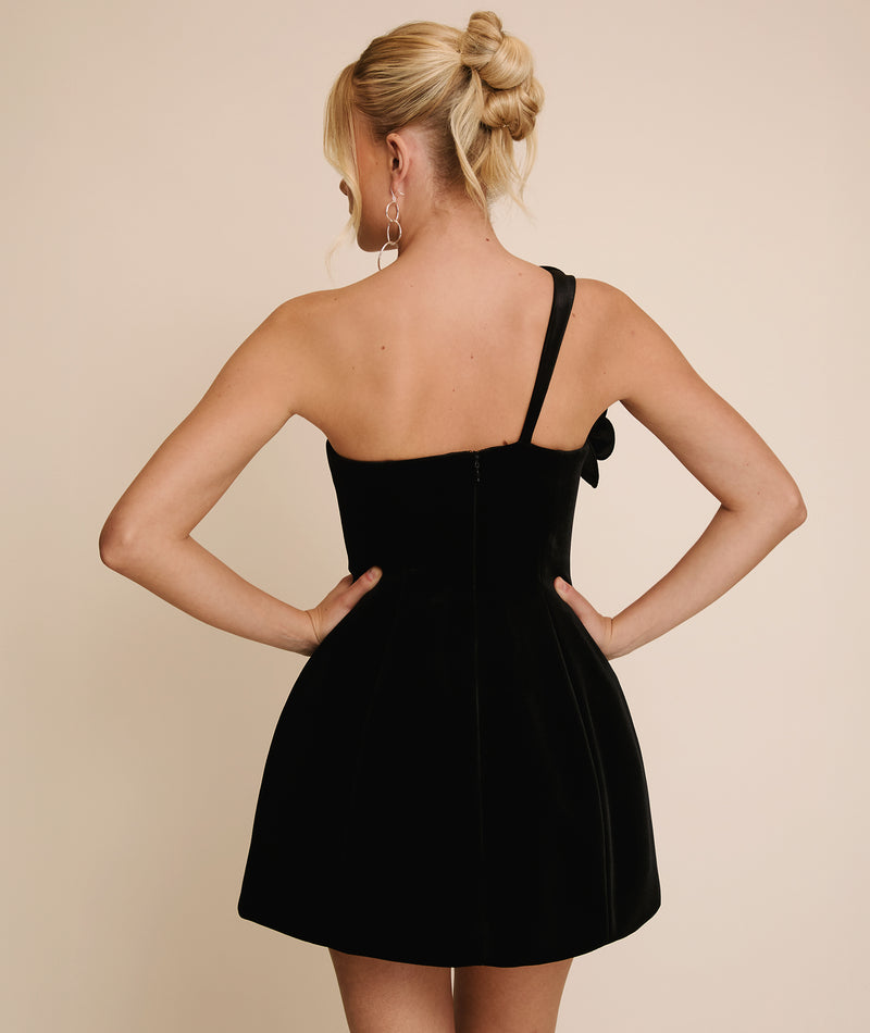 bow detail pleated a line mini dress in black Contrast Bardot Bow Trim Detail Pleated Hem Mini Dress In Black | EGO US