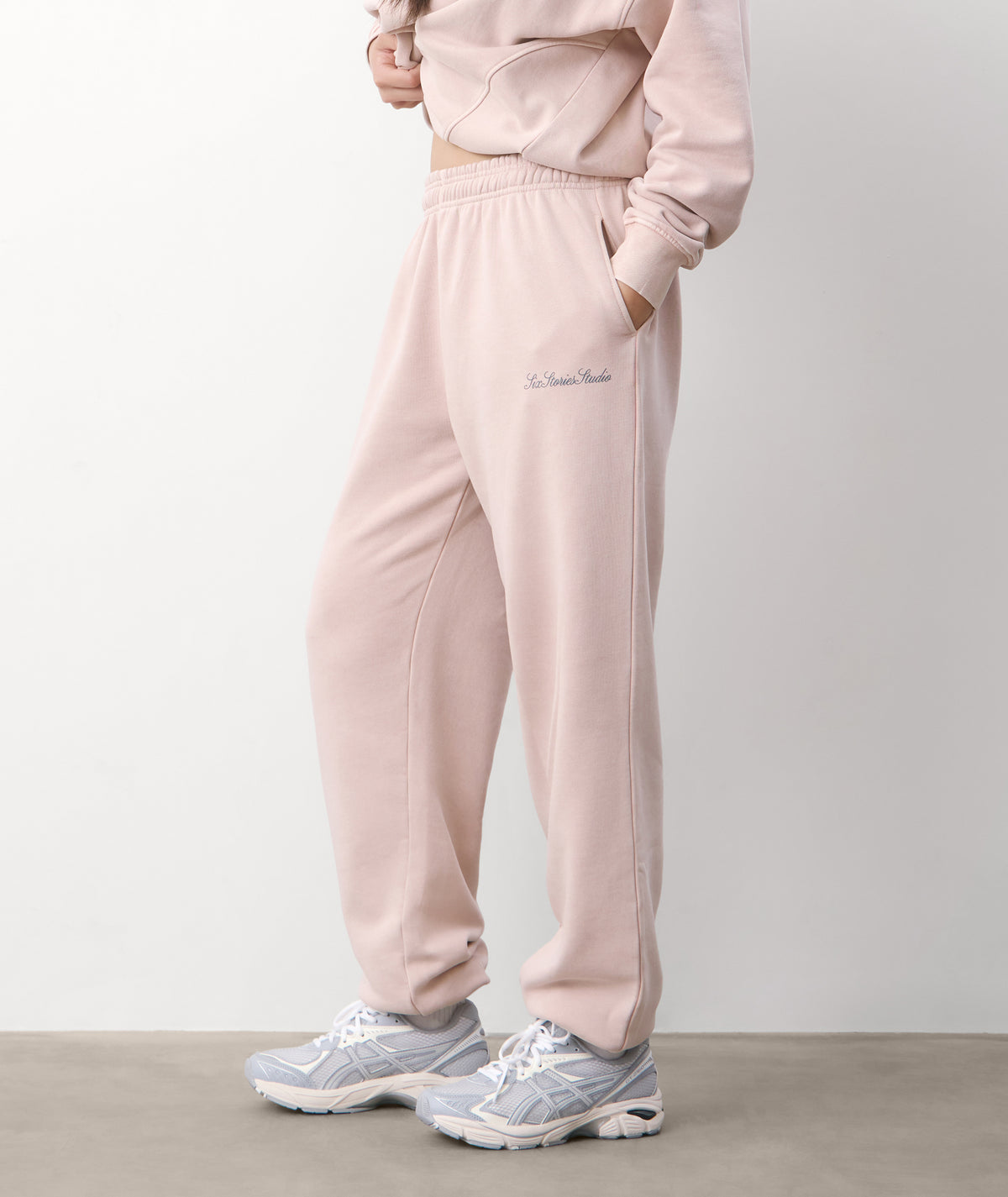 Newly Wed Sweatpants - Pale Pink