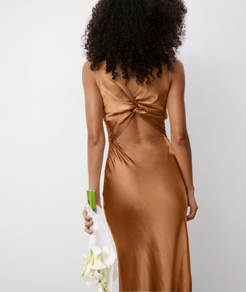 golden brown bridesmaid dresses Twist Back Satin Dress The Breakers Dress Code swatch_tag_reyes-flats-lt-natural-woven-raffia Wedding party adding a touch of Variant:Purple size 4